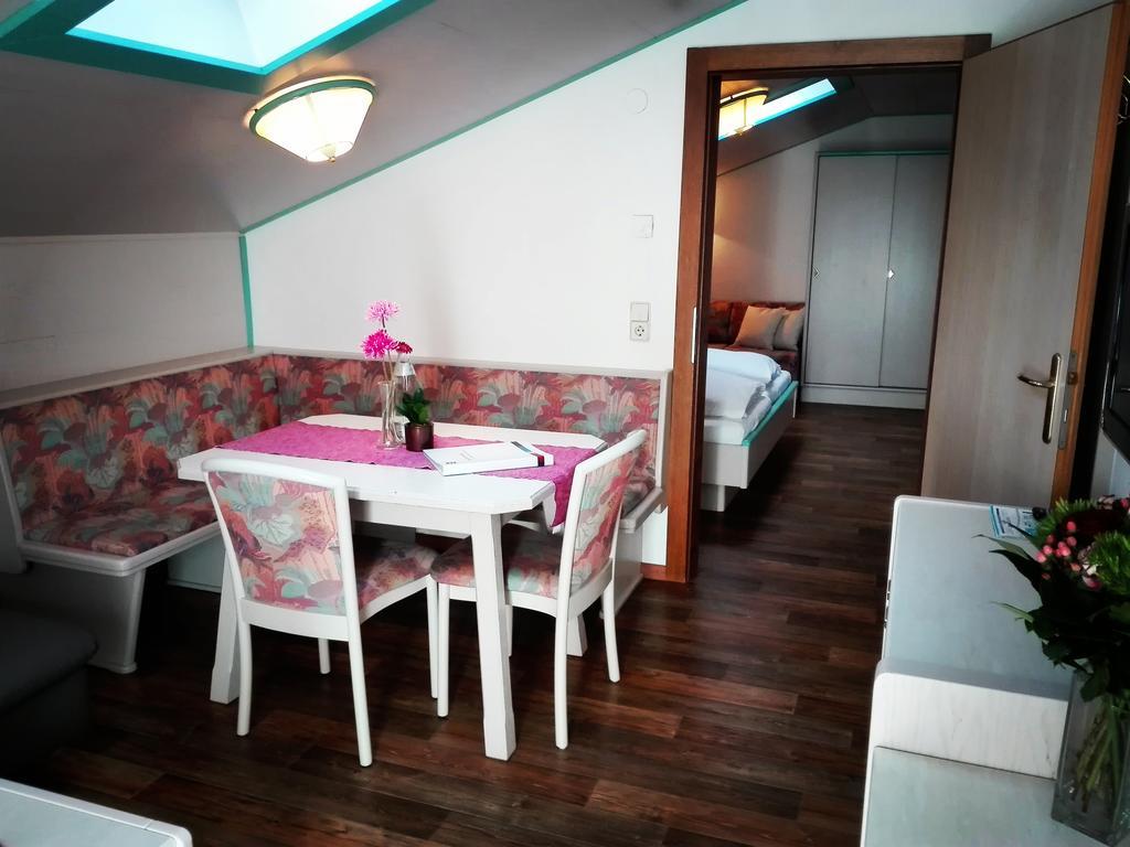 Haus Monika Apartment Oetz Bagian luar foto
